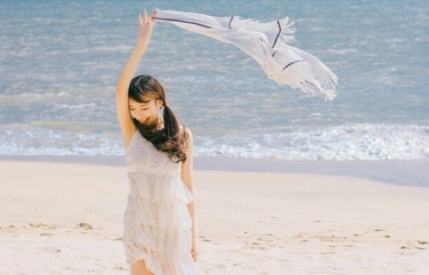 芙優(yōu)潤綠茶接骨木美眼精華,接骨木花語含義