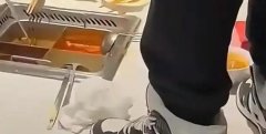朝鍋底小便男子賠償或達百萬,海底撈火鍋店小便事件